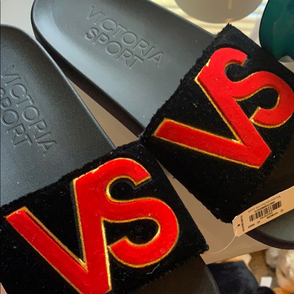 Victoria Secret Slides❣️❣️